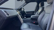 Land Rover Discovery 3.0 D300 R-Dynamic HSE 5dr Auto Diesel Station Wagon